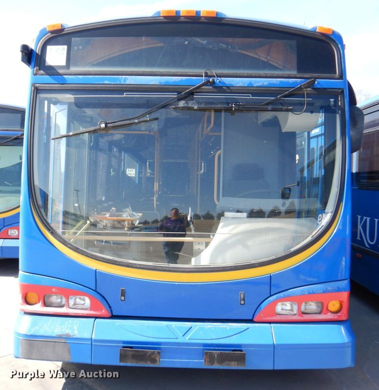 image for item DN1415 2006 Optima  transit bus