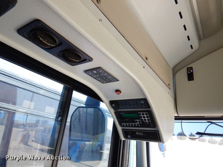 image for item DN1415 2006 Optima  transit bus