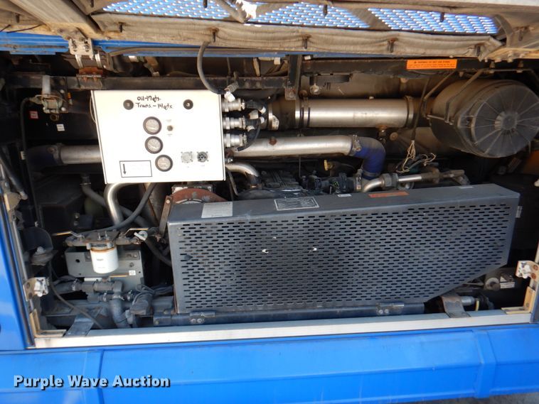 image for item DN1415 2006 Optima  transit bus