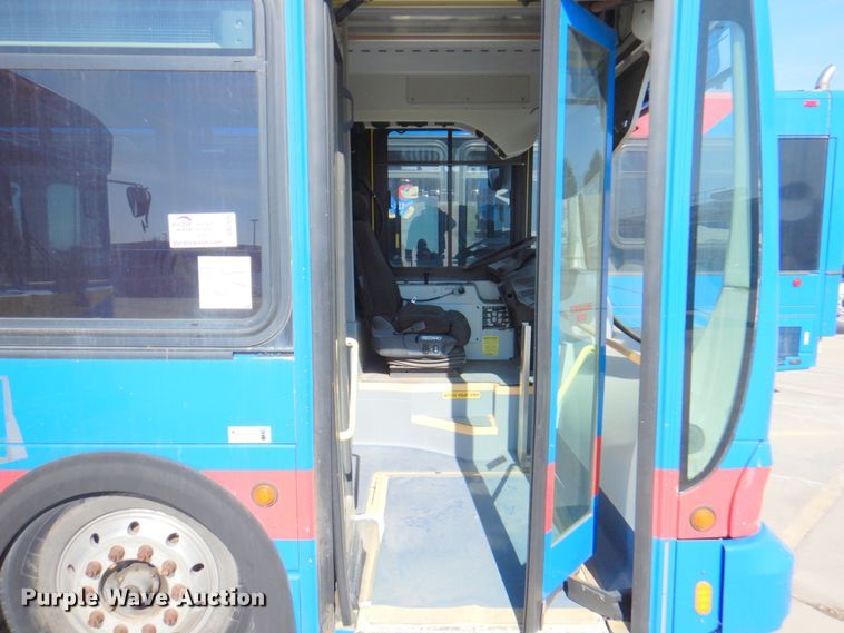 image for item DN1416 2006 Optima  transit bus