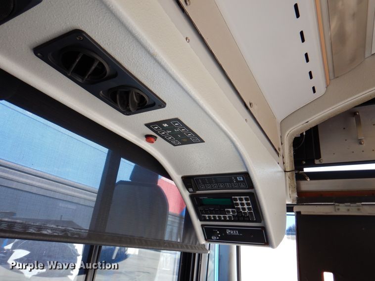 image for item DN1416 2006 Optima  transit bus