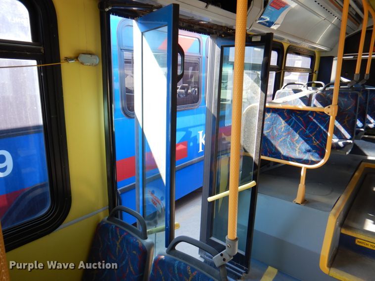 image for item DN1416 2006 Optima  transit bus