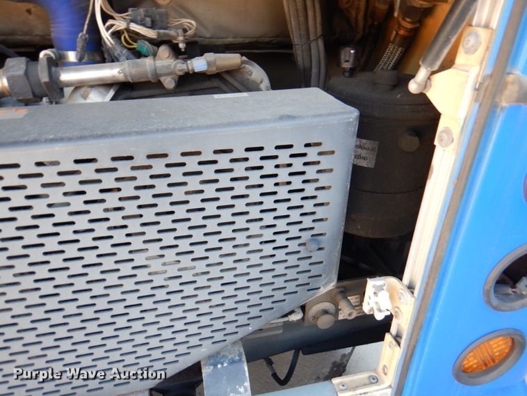 image for item DN1416 2006 Optima  transit bus