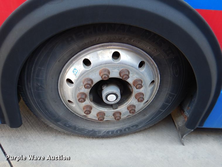 image for item DN1416 2006 Optima  transit bus