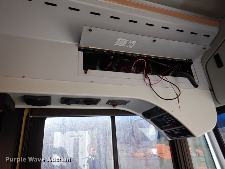 image for item DN1417 2006 Optima  transit bus