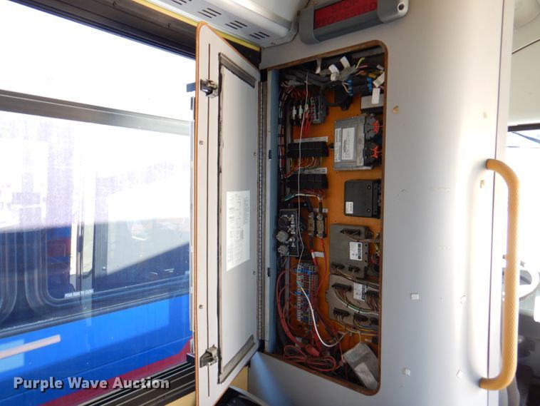 image for item DN1417 2006 Optima  transit bus