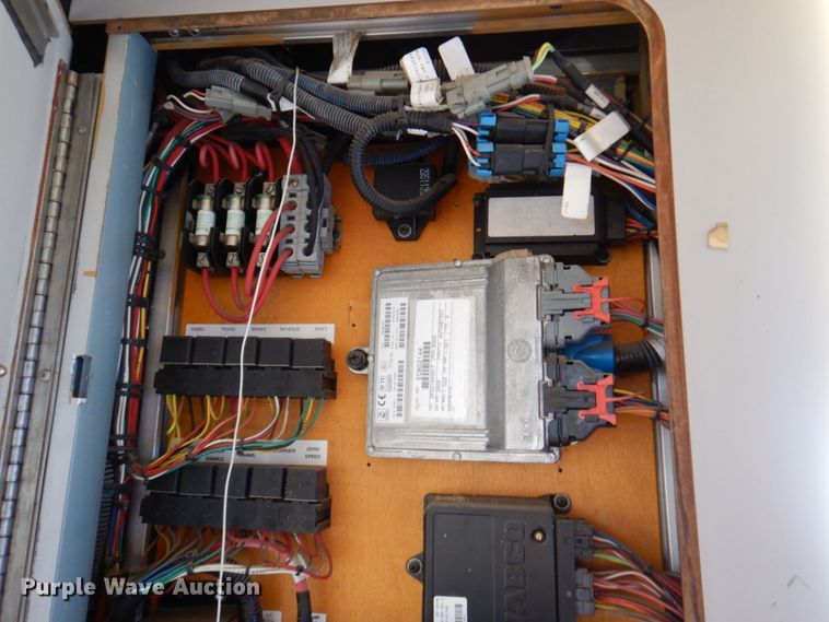 image for item DN1417 2006 Optima  transit bus