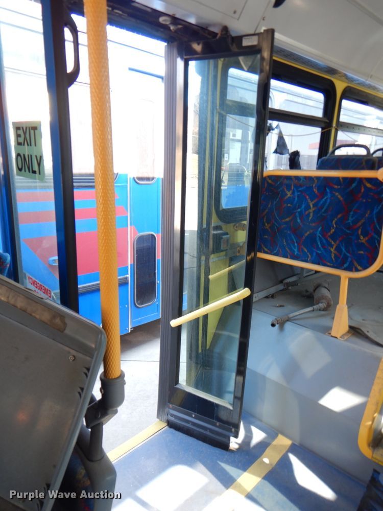 image for item DN1417 2006 Optima  transit bus