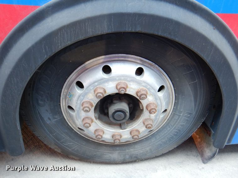 image for item DN1417 2006 Optima  transit bus