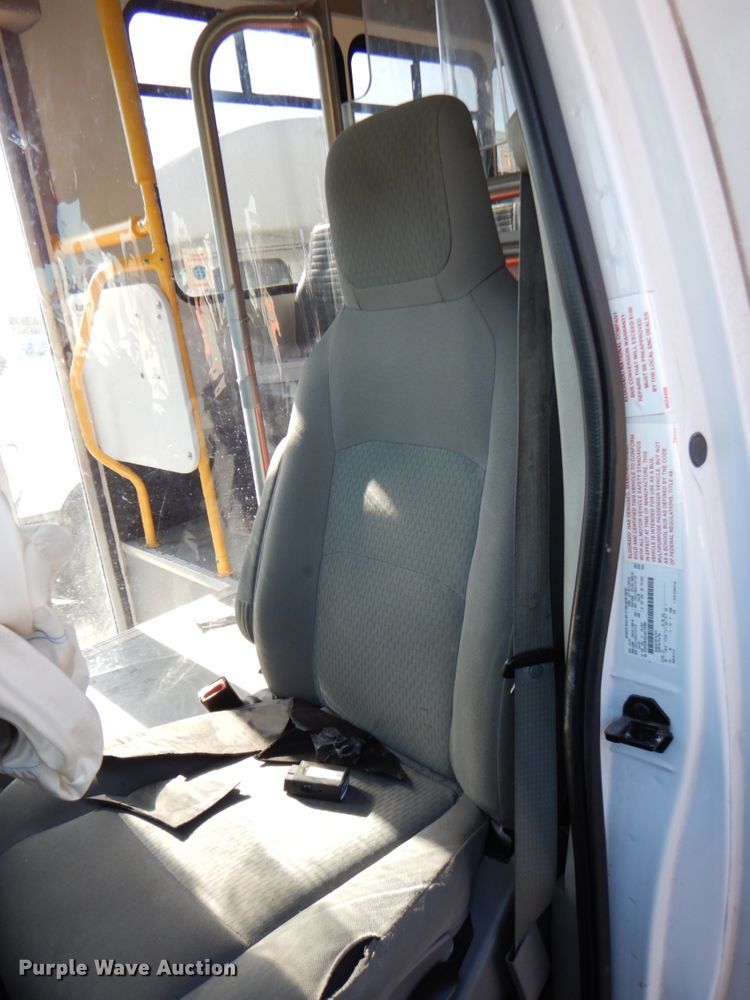 image for item DN1418 2018 Ford E450  shuttle bus