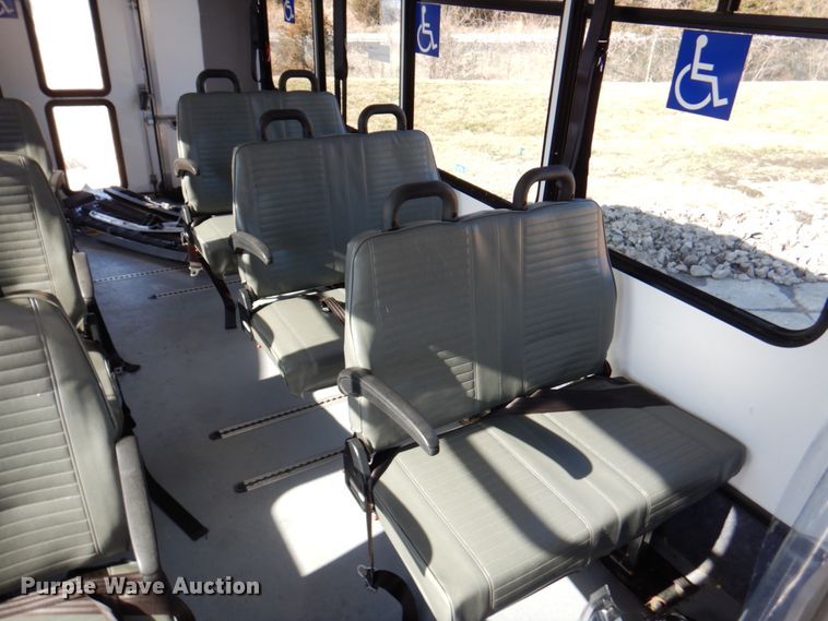 image for item DN1418 2018 Ford E450  shuttle bus