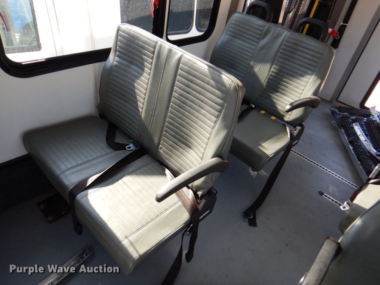 image for item DN1418 2018 Ford E450  shuttle bus