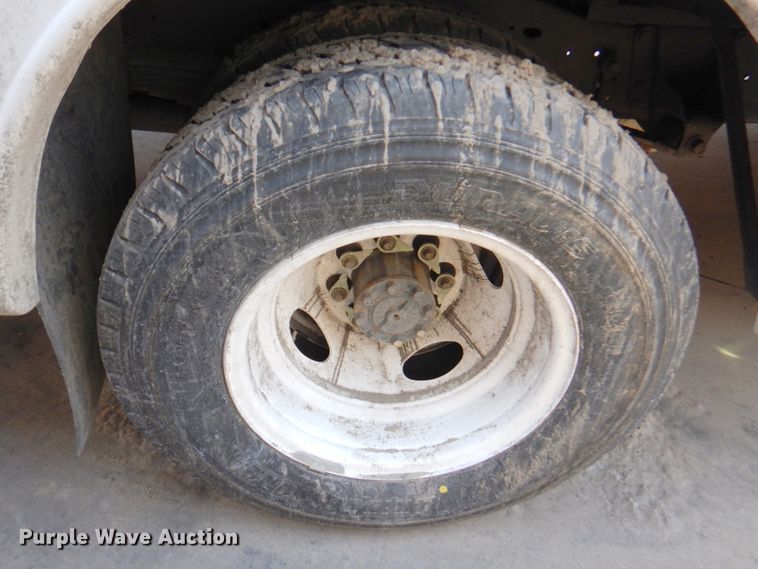 image for item DN1418 2018 Ford E450  shuttle bus