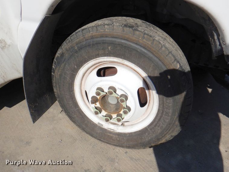 image for item DN1418 2018 Ford E450  shuttle bus