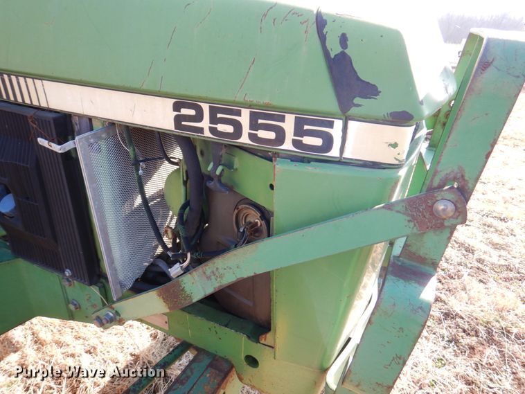 image for item DN1421 1991 John Deere 2555  tractor