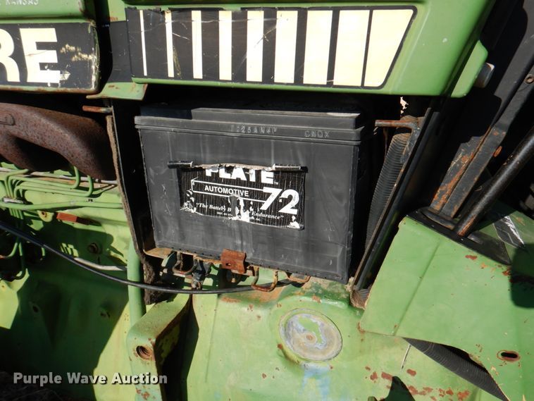 image for item DN1421 1991 John Deere 2555  tractor