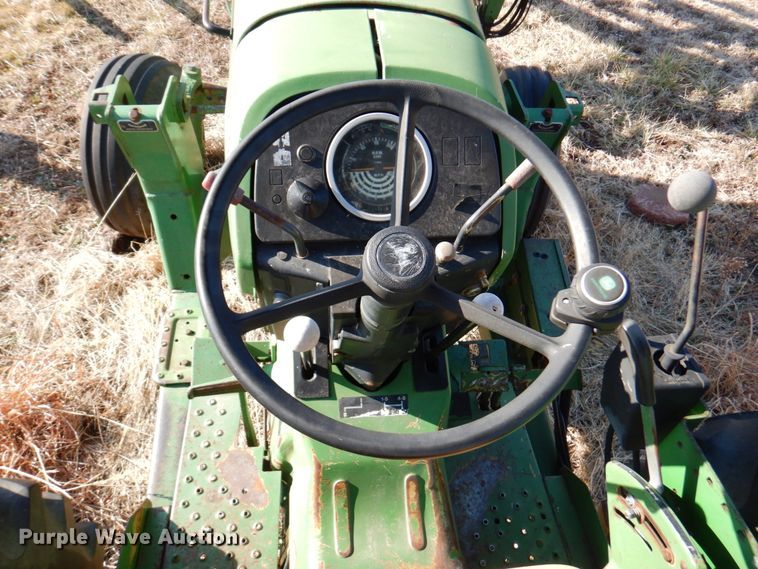 image for item DN1421 1991 John Deere 2555  tractor