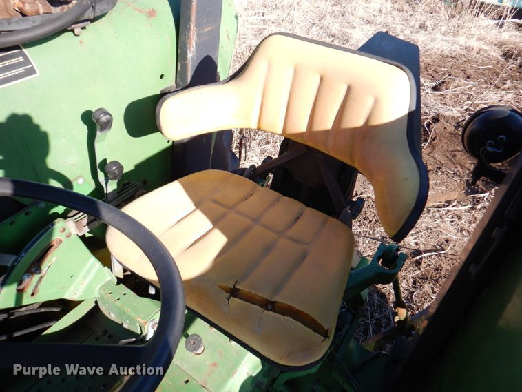 image for item DN1421 1991 John Deere 2555  tractor