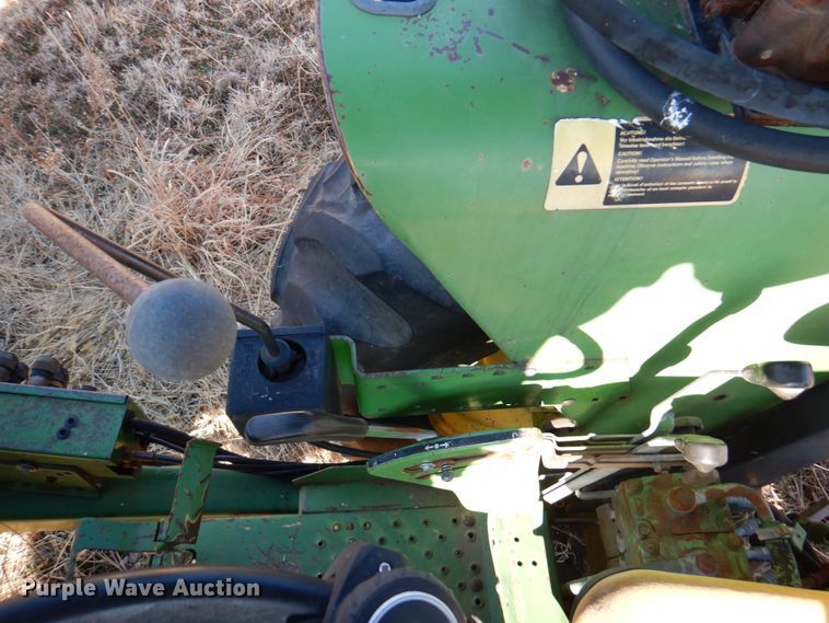 image for item DN1421 1991 John Deere 2555  tractor