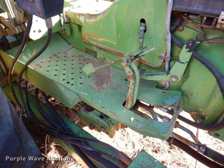 image for item DN1421 1991 John Deere 2555  tractor