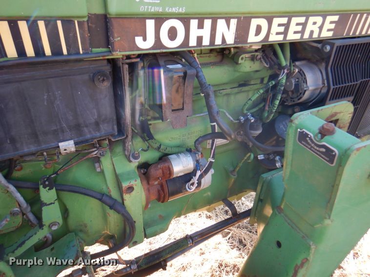 image for item DN1421 1991 John Deere 2555  tractor