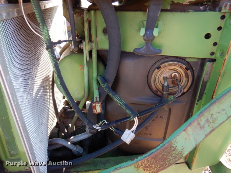 image for item DN1421 1991 John Deere 2555  tractor
