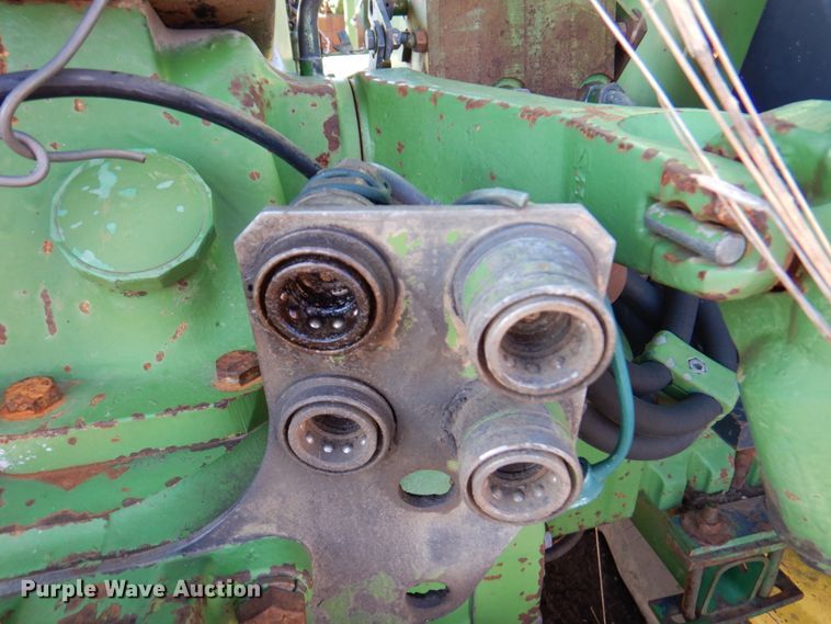 image for item DN1421 1991 John Deere 2555  tractor