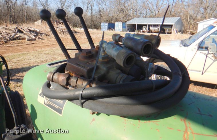 image for item DN1421 1991 John Deere 2555  tractor