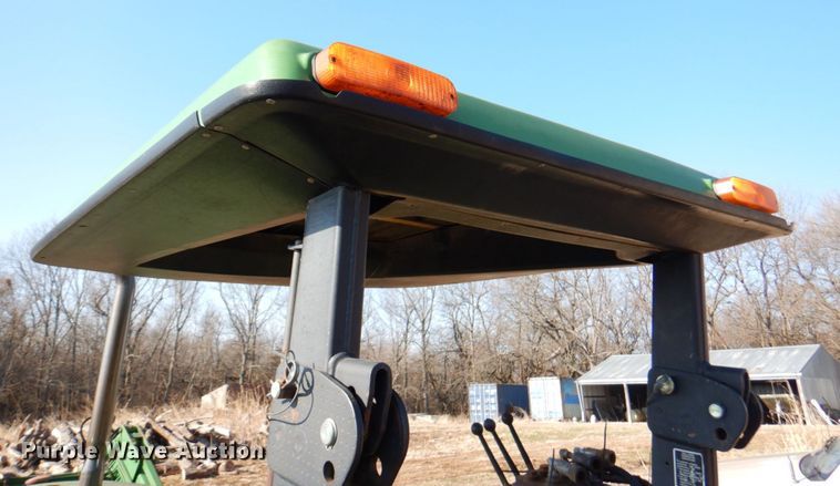 image for item DN1421 1991 John Deere 2555  tractor