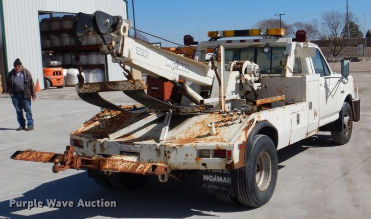 image for item DN7270 1991 Ford F450  tow truck
