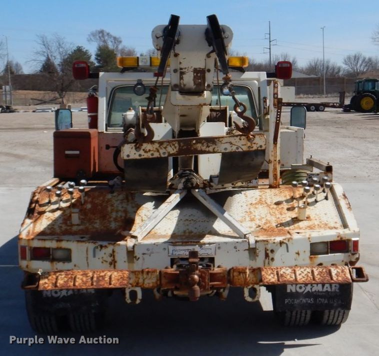 image for item DN7270 1991 Ford F450  tow truck