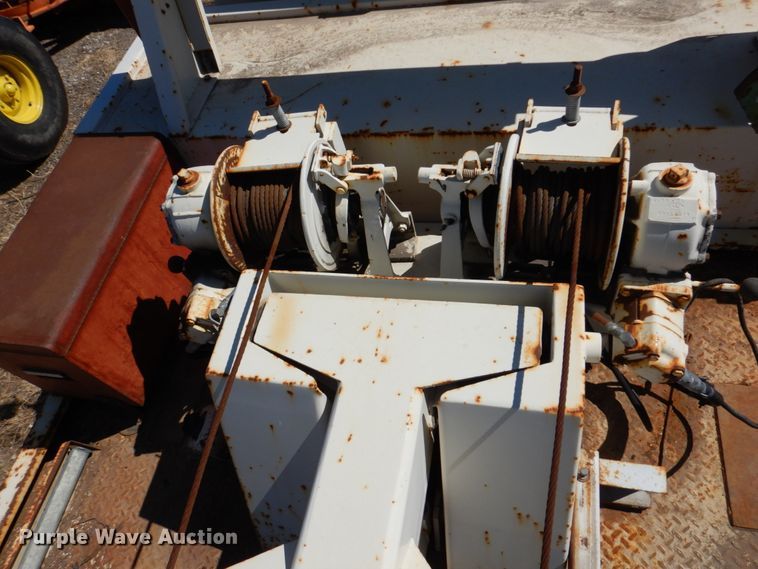 image for item DN7270 1991 Ford F450  tow truck