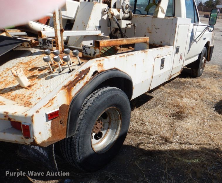 image for item DN7270 1991 Ford F450  tow truck