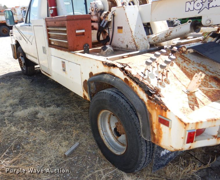 image for item DN7270 1991 Ford F450  tow truck