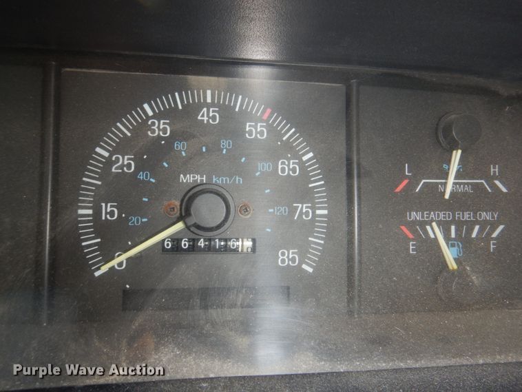 image for item DN7270 1991 Ford F450  tow truck