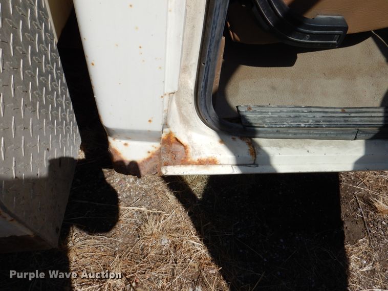 image for item DN7270 1991 Ford F450  tow truck