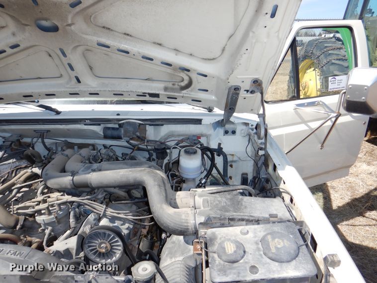 image for item DN7270 1991 Ford F450  tow truck