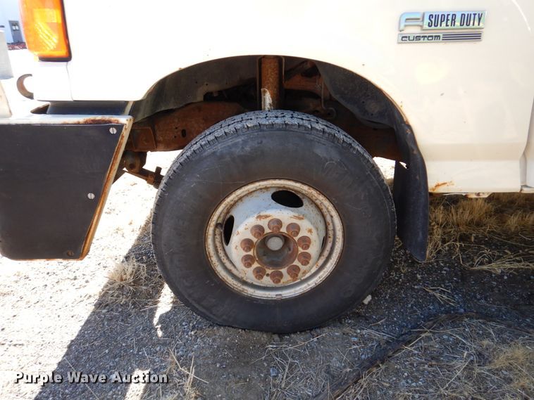 image for item DN7270 1991 Ford F450  tow truck