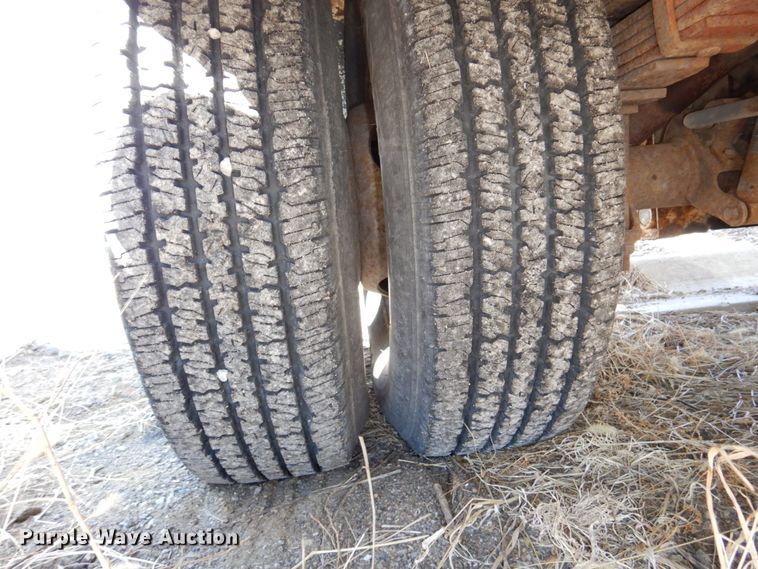 image for item DN7270 1991 Ford F450  tow truck