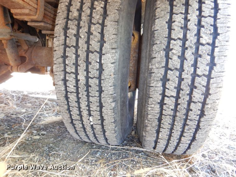 image for item DN7270 1991 Ford F450  tow truck