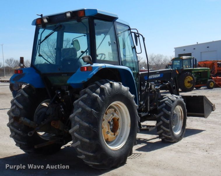 image for item DN7271 1995 New Holland 5640  tractor