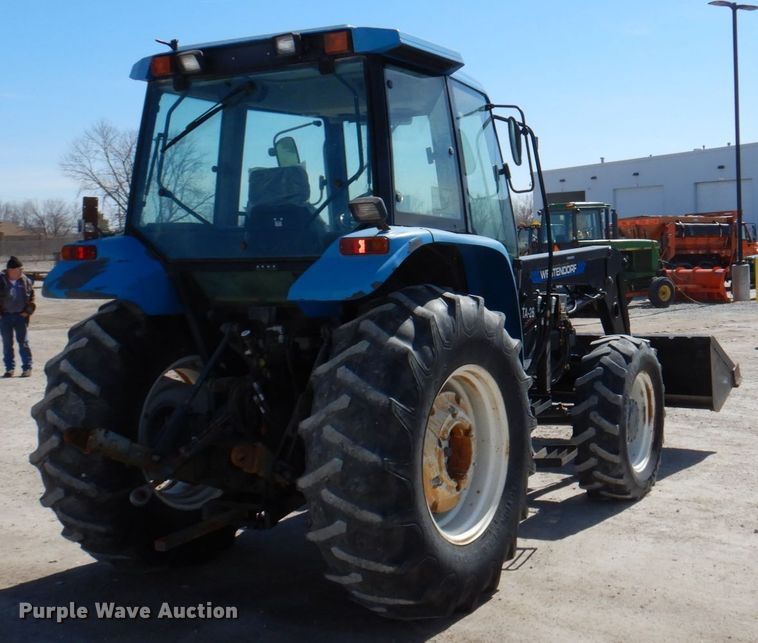 image for item DN7271 1995 New Holland 5640  tractor