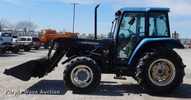 image for item DN7271 1995 New Holland 5640  tractor