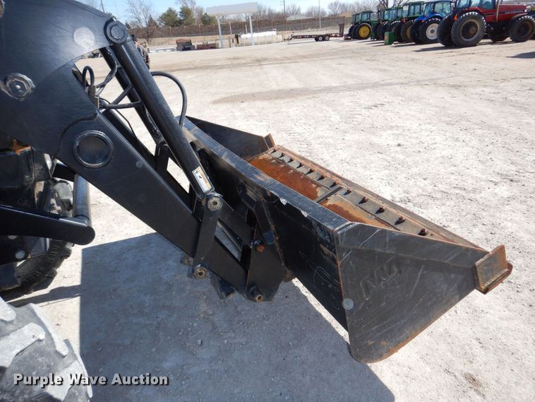 image for item DN7271 1995 New Holland 5640  tractor