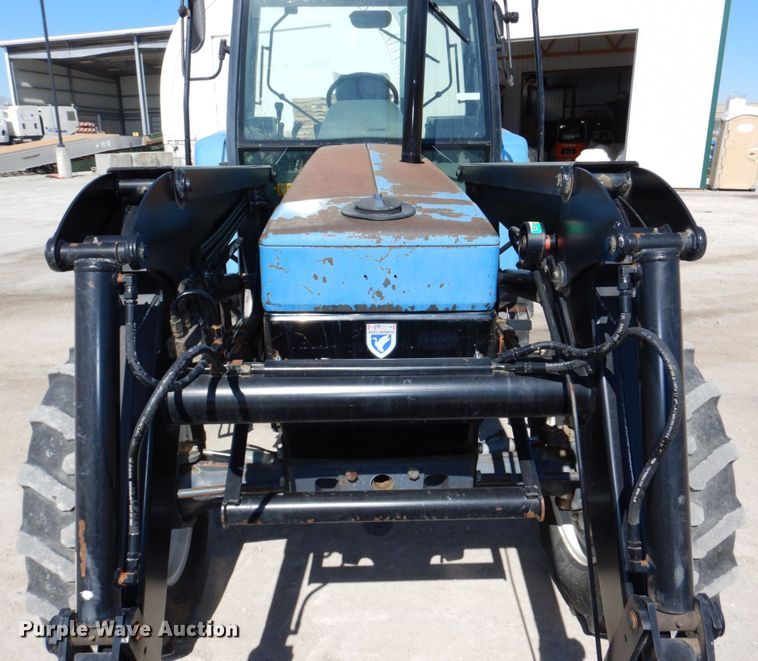 image for item DN7271 1995 New Holland 5640  tractor