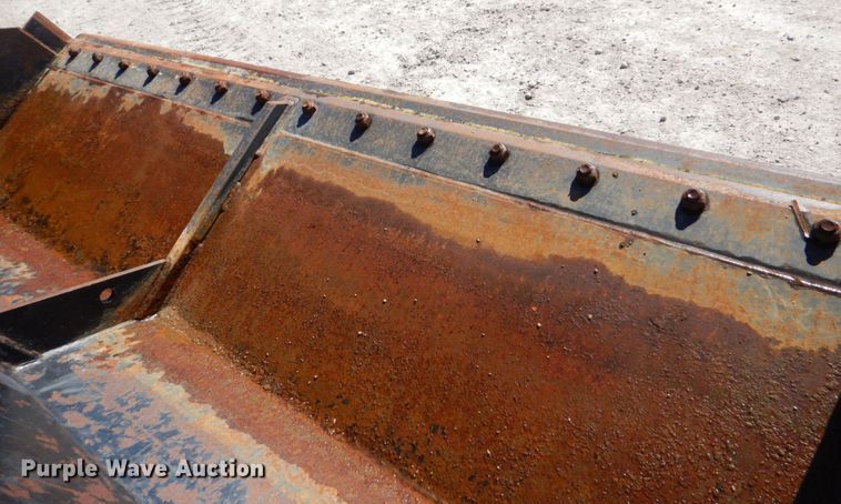 image for item DN7271 1995 New Holland 5640  tractor