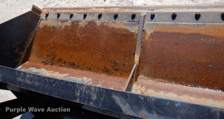 image for item DN7271 1995 New Holland 5640  tractor