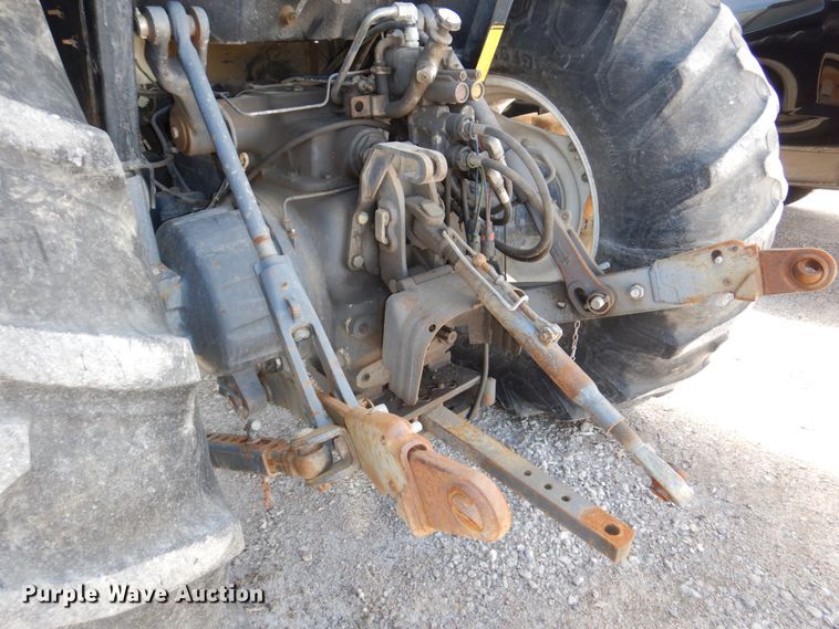 image for item DN7271 1995 New Holland 5640  tractor