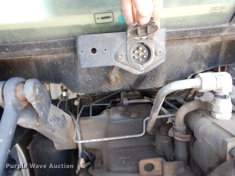 image for item DN7271 1995 New Holland 5640  tractor