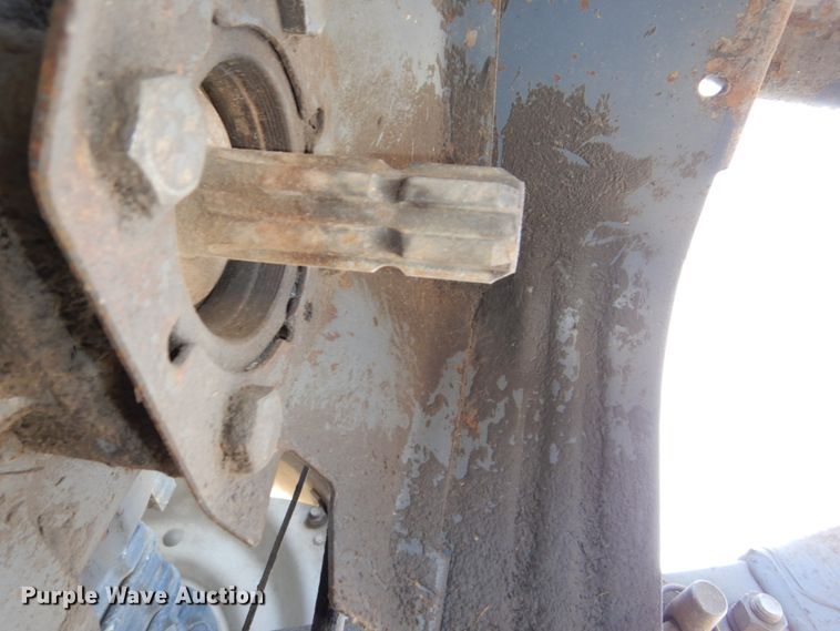 image for item DN7271 1995 New Holland 5640  tractor